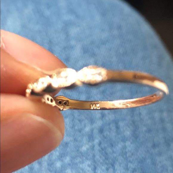 14k Rose Gold diamond band - Picture 6 of 6
